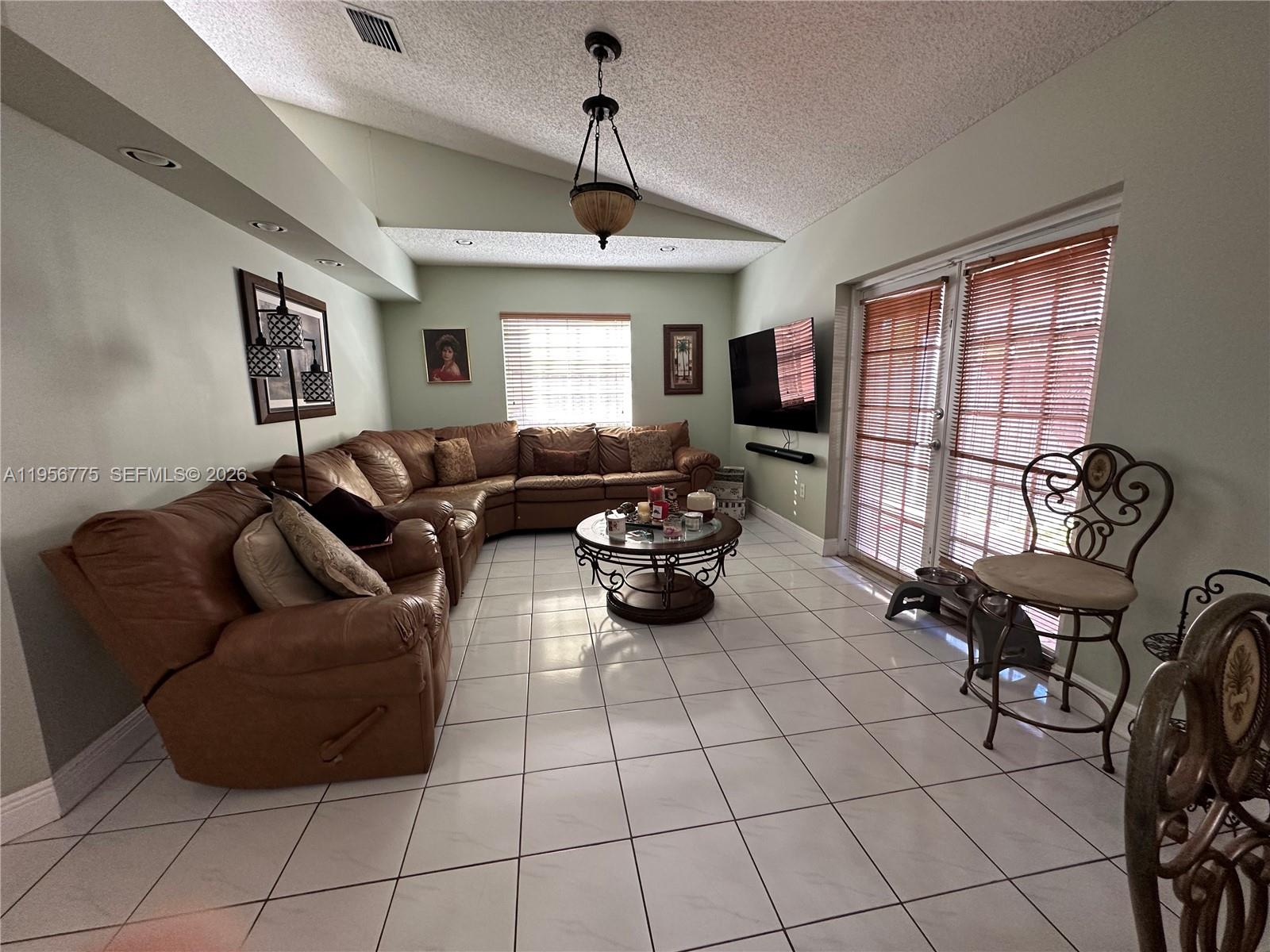 15421 3 / 2 1623 sq. ft. $ 2026-02-02 0 Photo