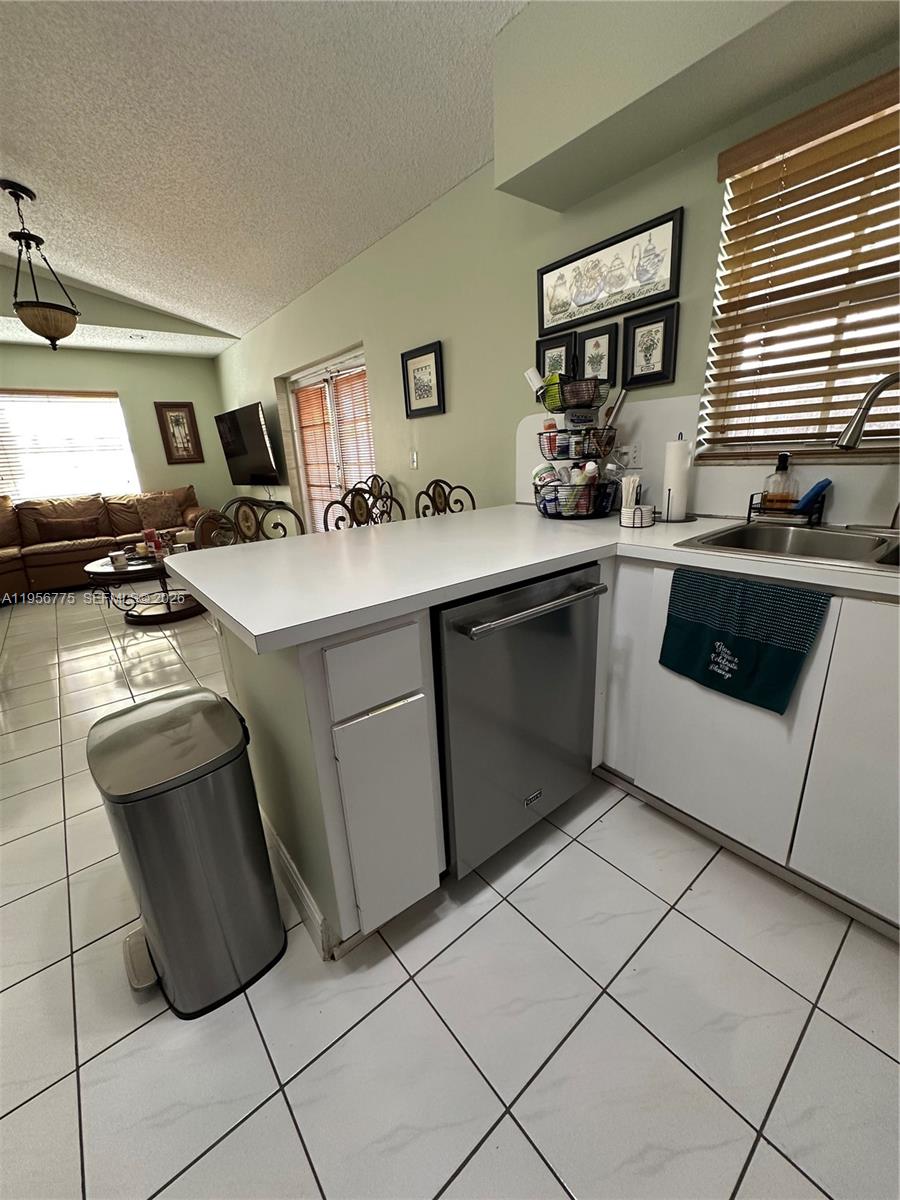 15421 3 / 2 1623 sq. ft. $ 2026-02-02 0 Photo