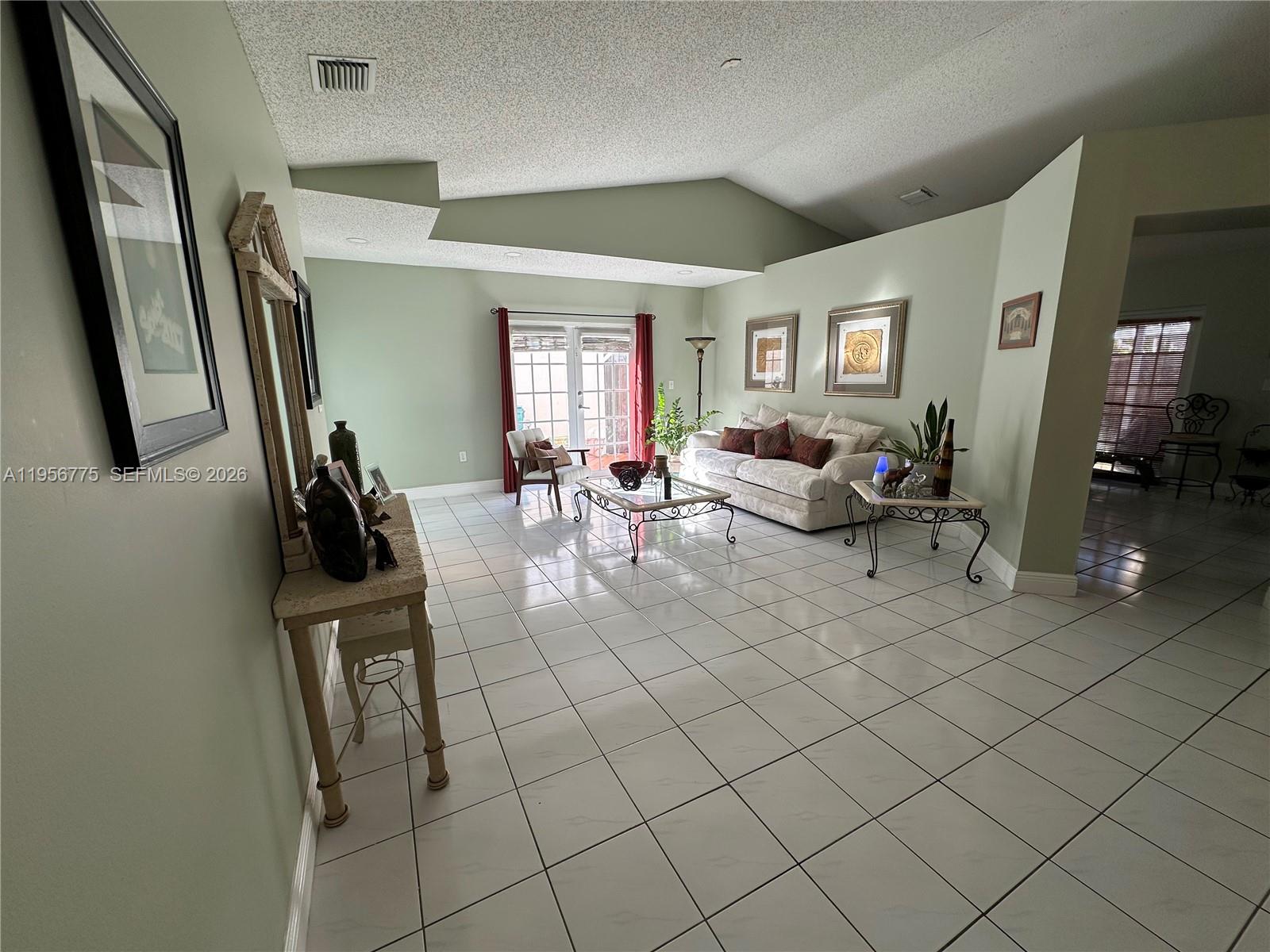 15421 3 / 2 1623 sq. ft. $ 2026-02-02 0 Photo