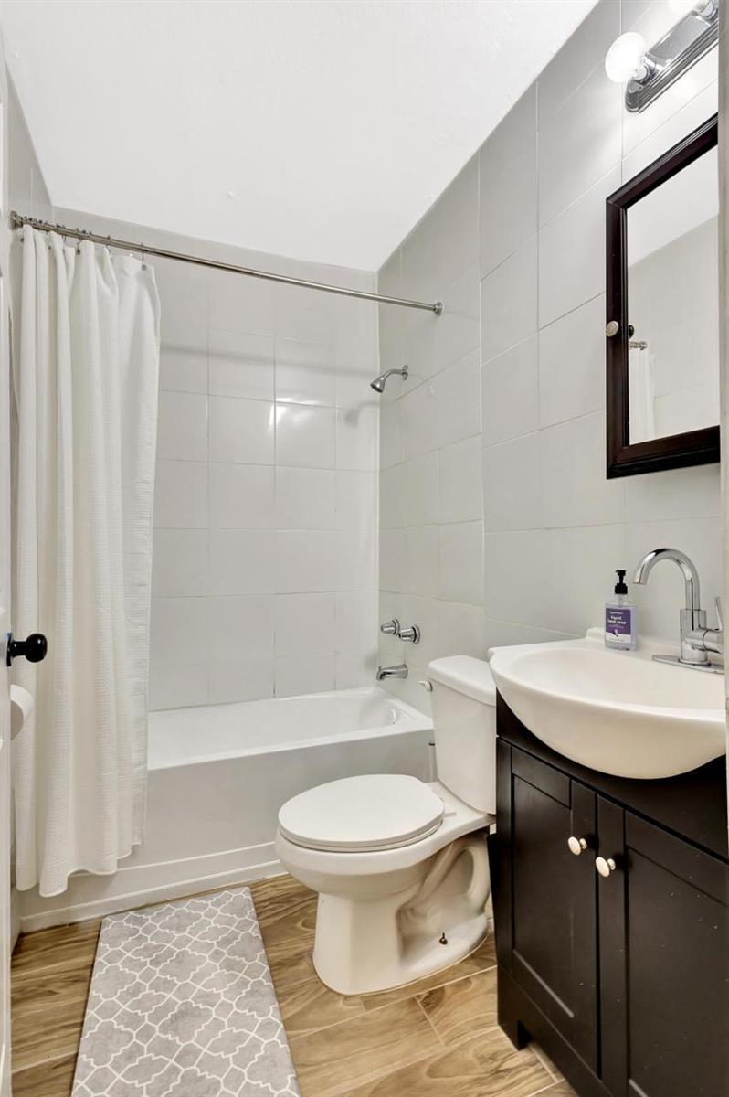   / 11 2176 sq. ft. $ 2026-04-09 0 foto