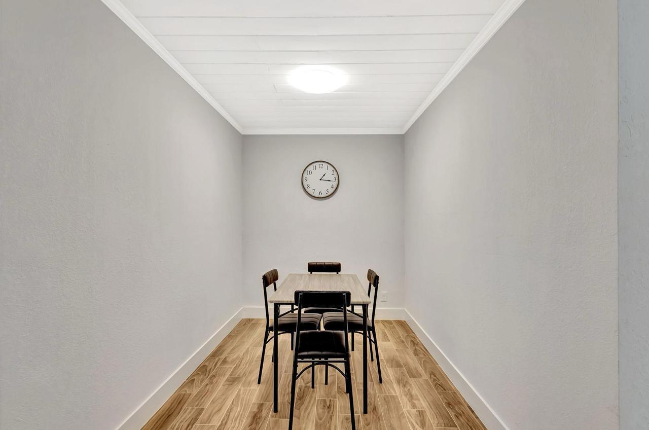   / 11 2176 sq. ft. $ 2026-04-09 0 foto