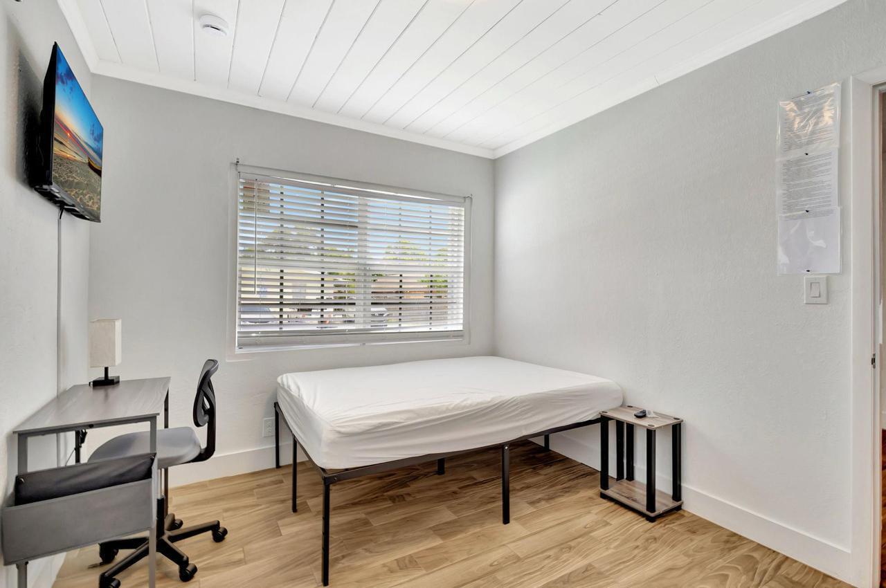   / 11 2176 sq. ft. $ 2026-04-09 0 foto