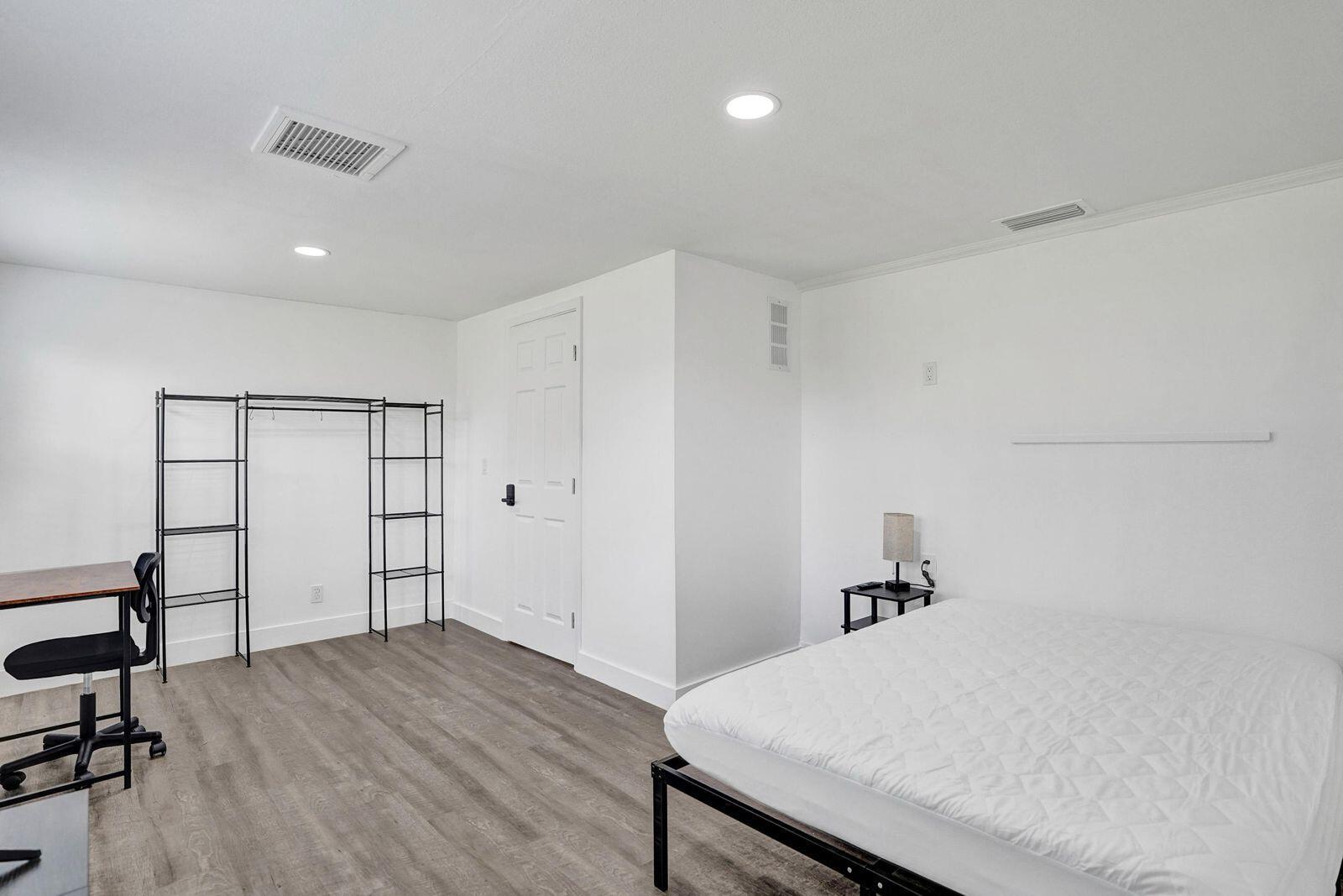   / 11 2176 sq. ft. $ 2026-04-09 0 foto