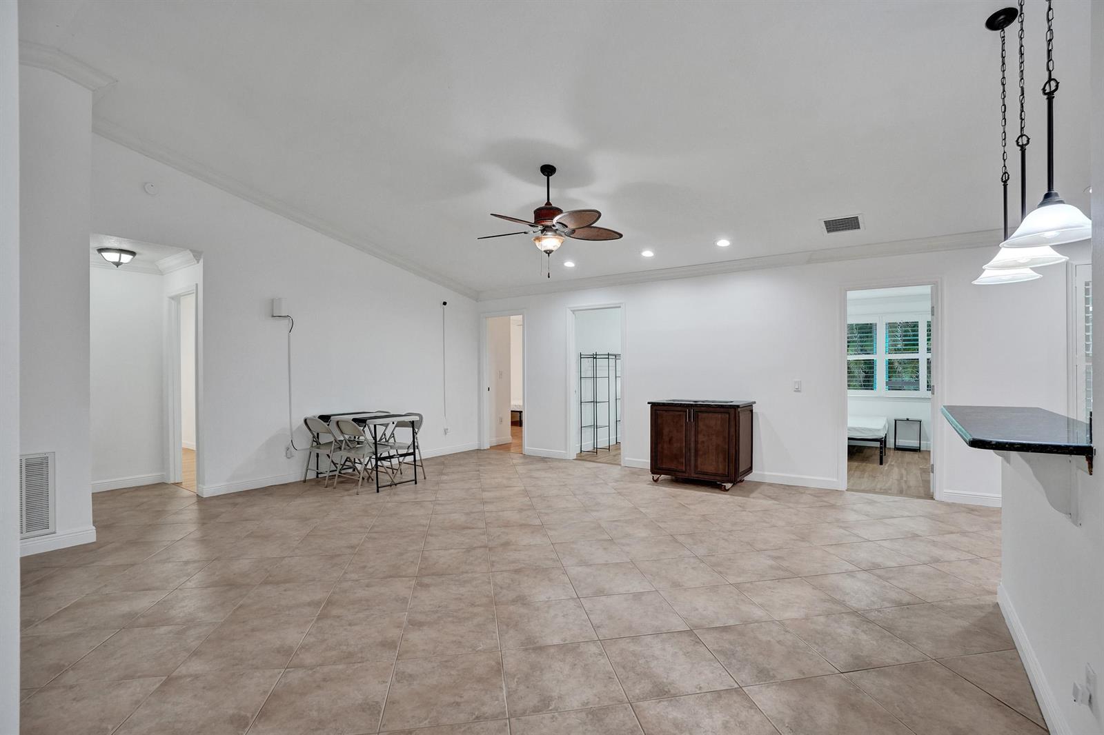  / 11 2176 sq. ft. $ 2026-04-09 0 foto