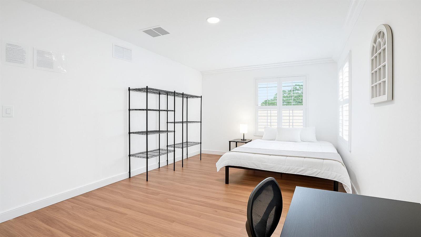   / 11 2176 sq. ft. $ 2026-04-09 0 foto