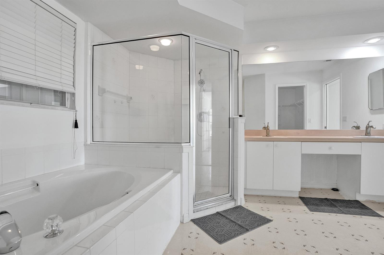   / 11 2176 sq. ft. $ 2026-04-09 0 foto