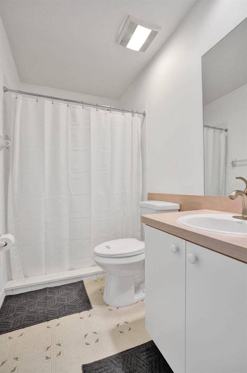   / 11 2176 sq. ft. $ 2026-04-09 0 foto