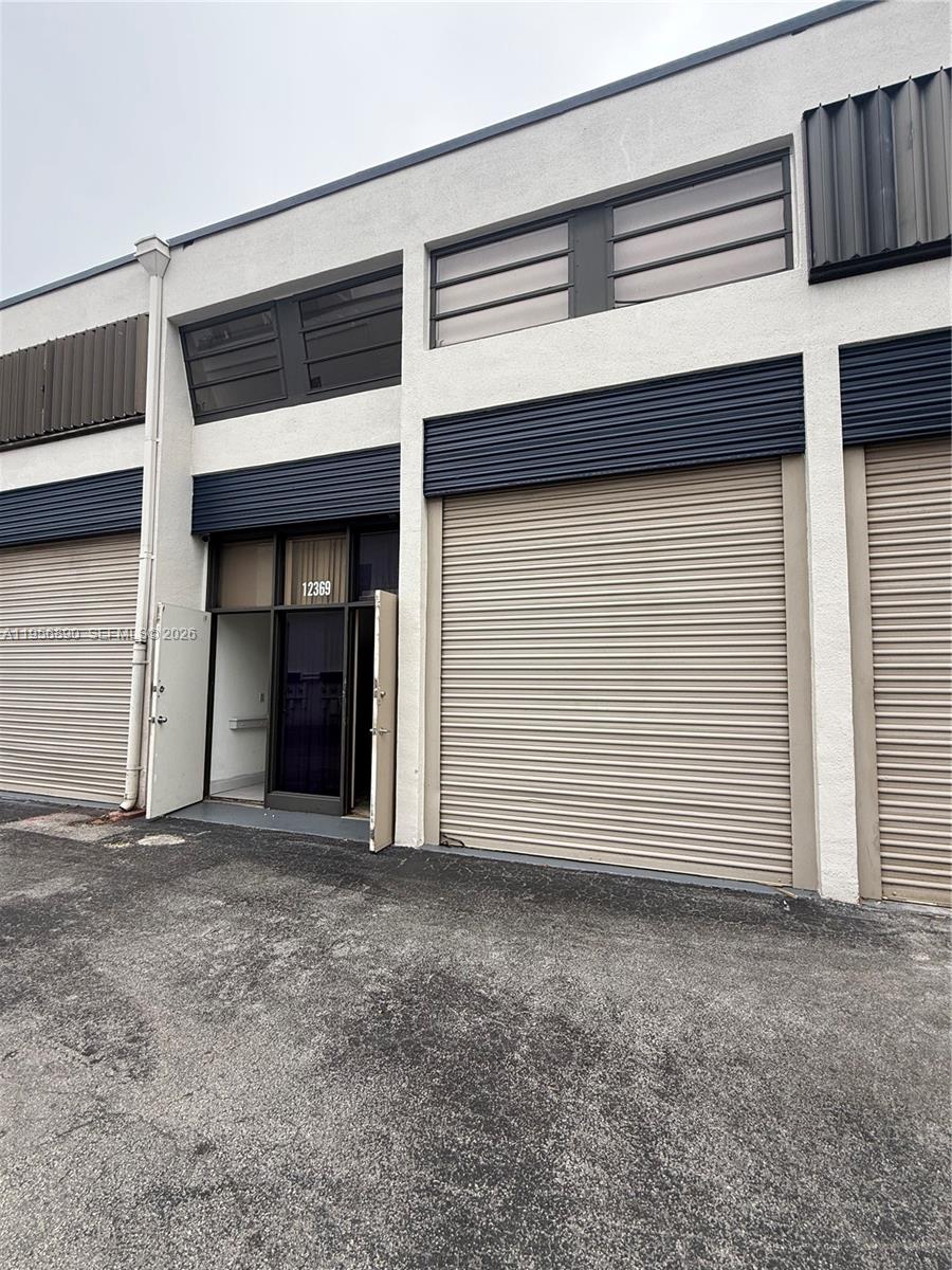 20-1  /   sq. ft. $ 2026-02-02 0 Photo