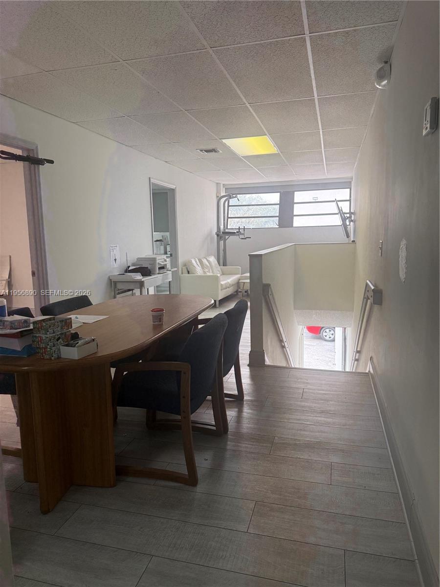 20-1  /   sq. ft. $ 2026-02-02 0 Photo