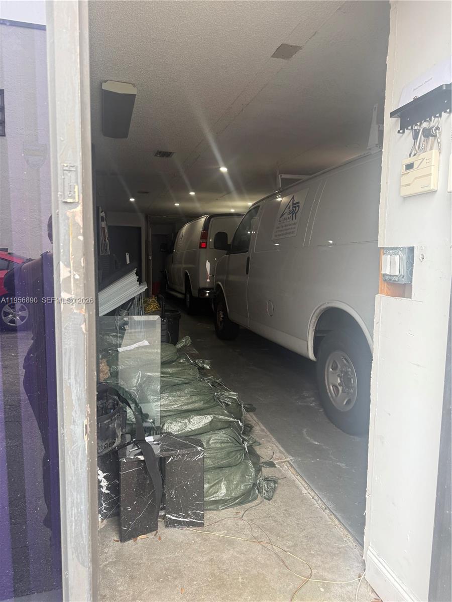 20-1  /   sq. ft. $ 2026-02-02 0 Photo