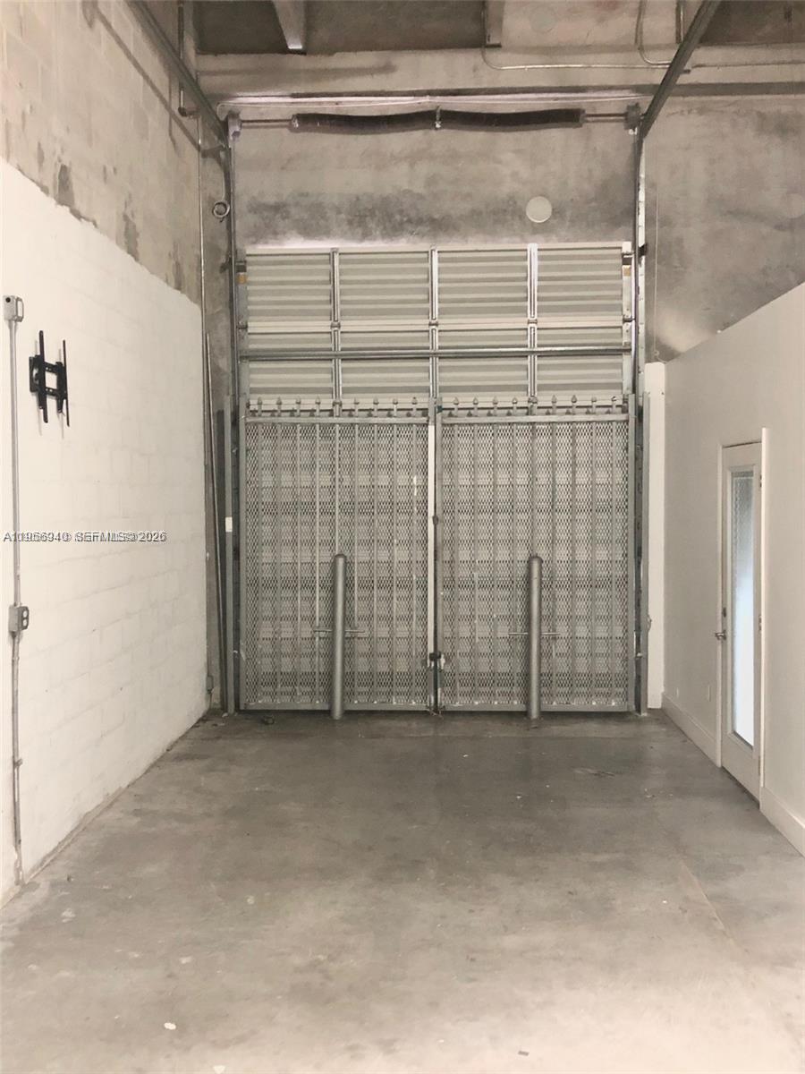 210  /   sq. ft. $ 2026-02-02 0 Photo