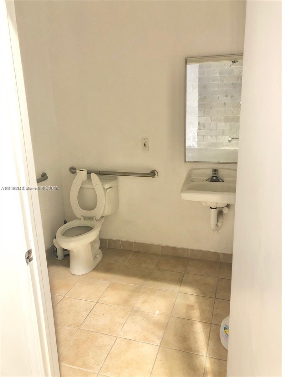 210  /   sq. ft. $ 2026-02-02 0 Photo