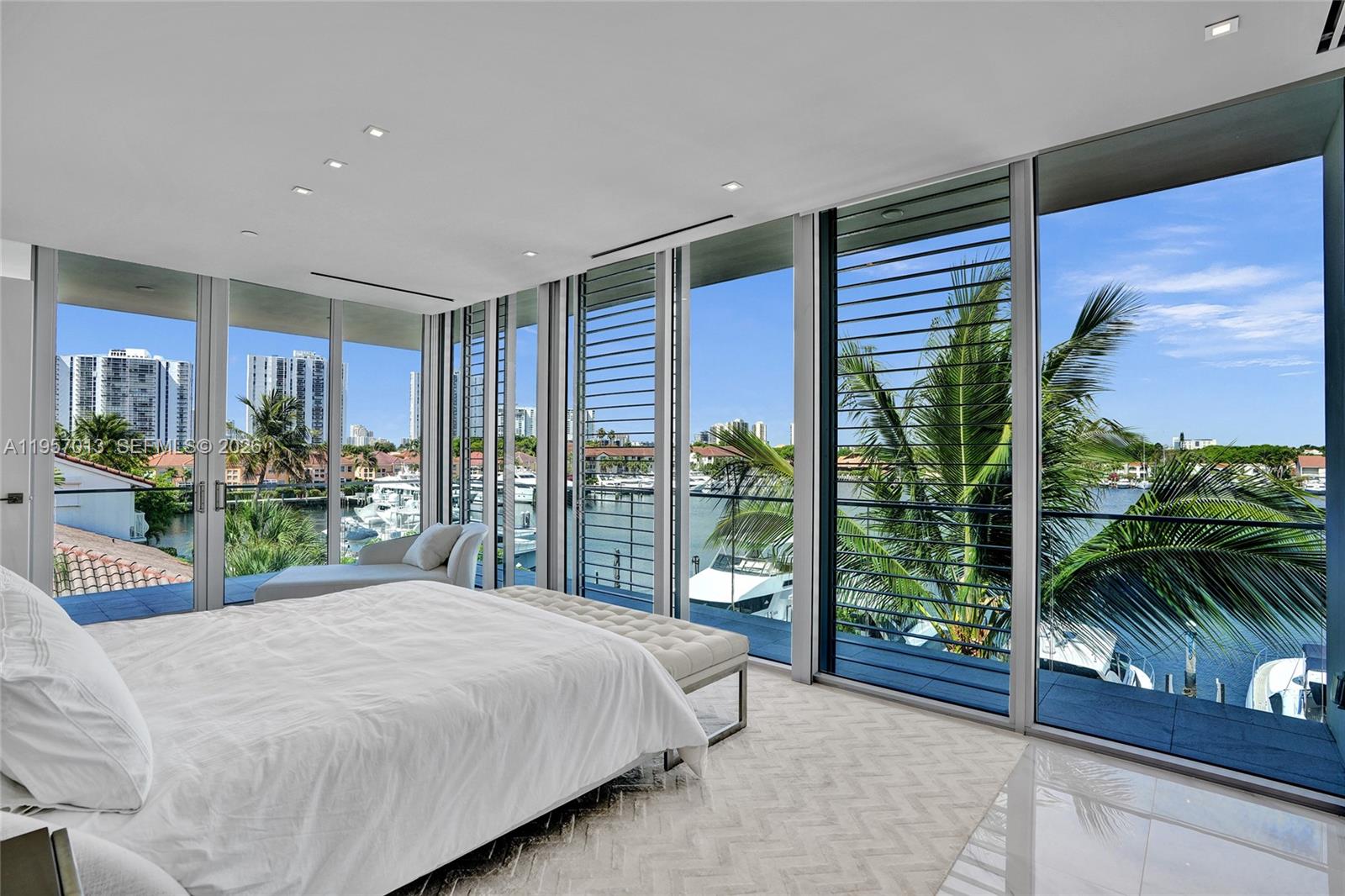 Photo of 3750 Yacht Club Dr  (3750), Aventura, Florida, 33180 - 