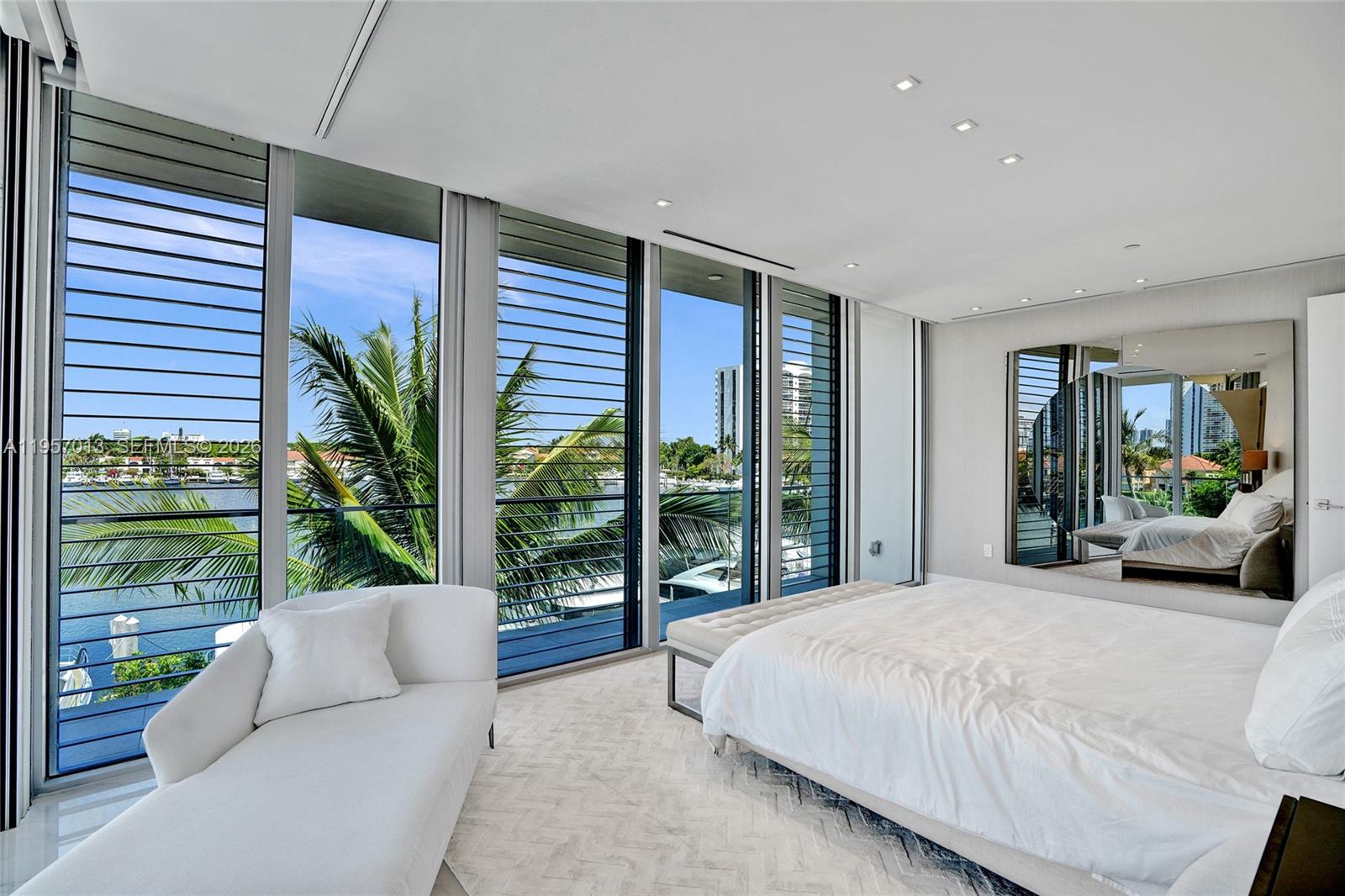 Photo of 3750 Yacht Club Dr  (3750), Aventura, Florida, 33180 - 