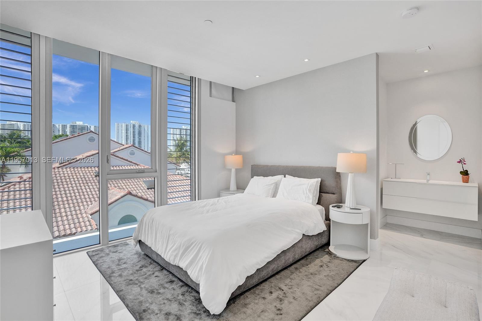 Photo of 3750 Yacht Club Dr  (3750), Aventura, Florida, 33180 - 