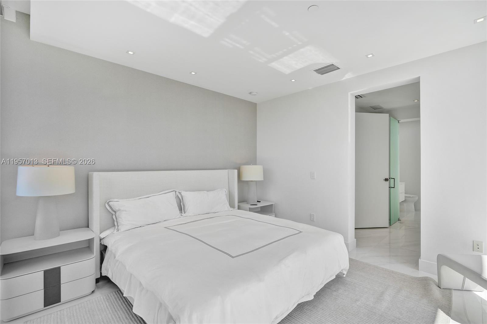 Photo of 3750 Yacht Club Dr  (3750), Aventura, Florida, 33180 - 