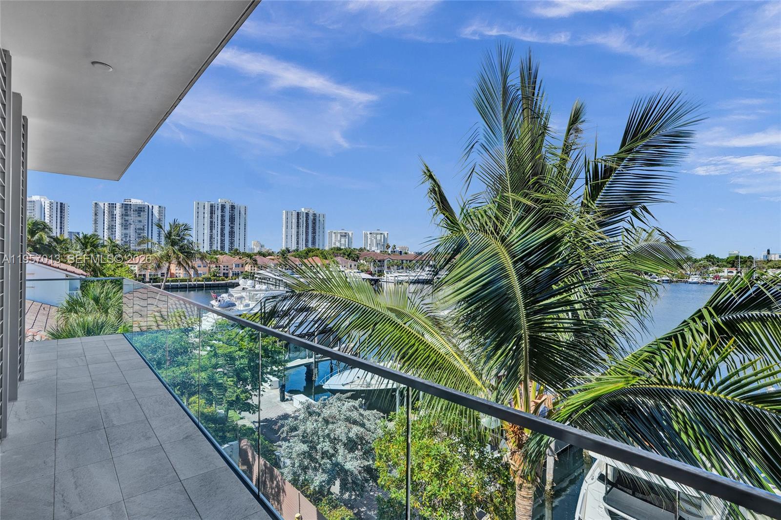 Photo of 3750 Yacht Club Dr  (3750), Aventura, Florida, 33180 - 