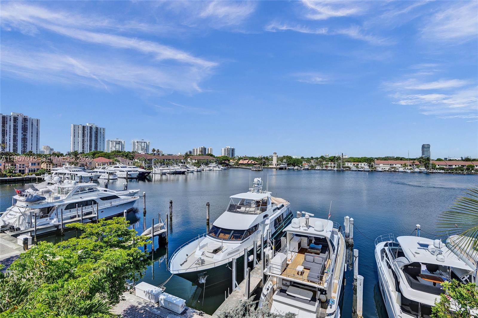 Photo of 3750 Yacht Club Dr  (3750), Aventura, Florida, 33180 - 