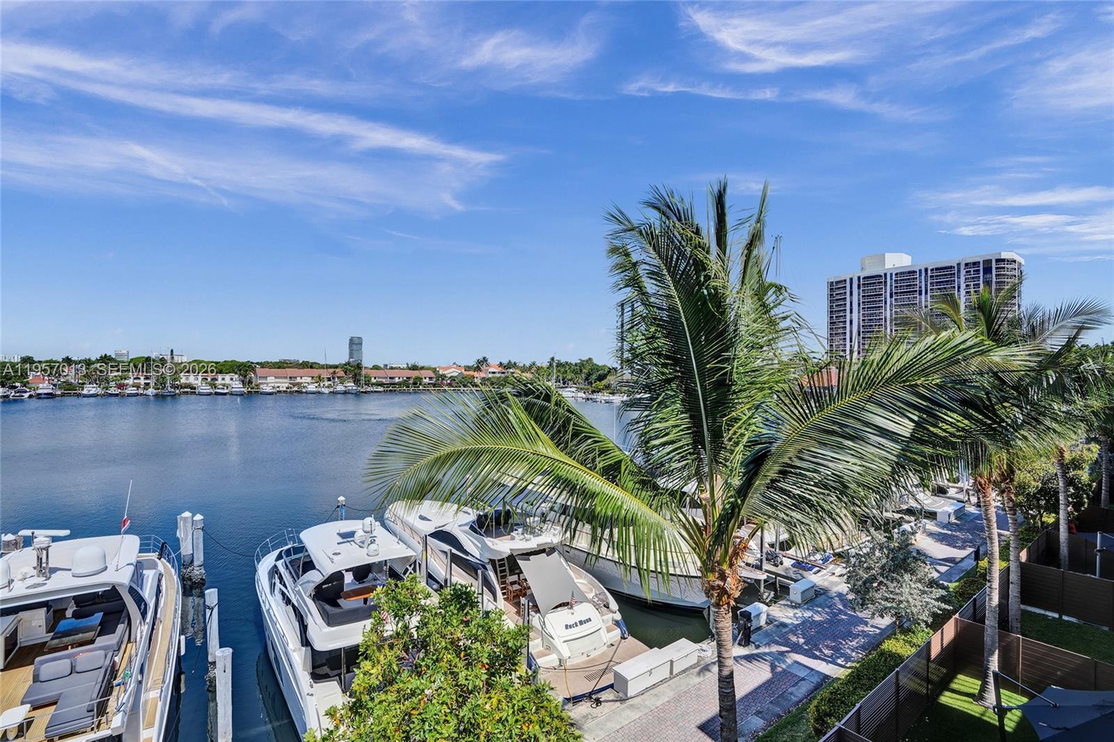 Photo of 3750 Yacht Club Dr  (3750), Aventura, Florida, 33180 - 