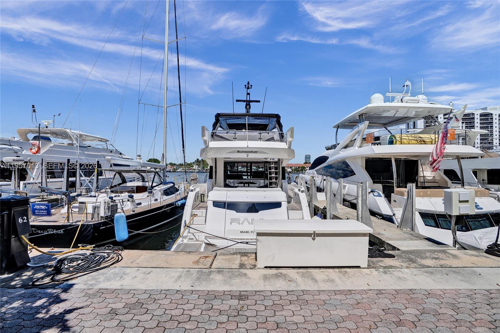Photo of 3750 Yacht Club Dr  (3750), Aventura, Florida, 33180 - 