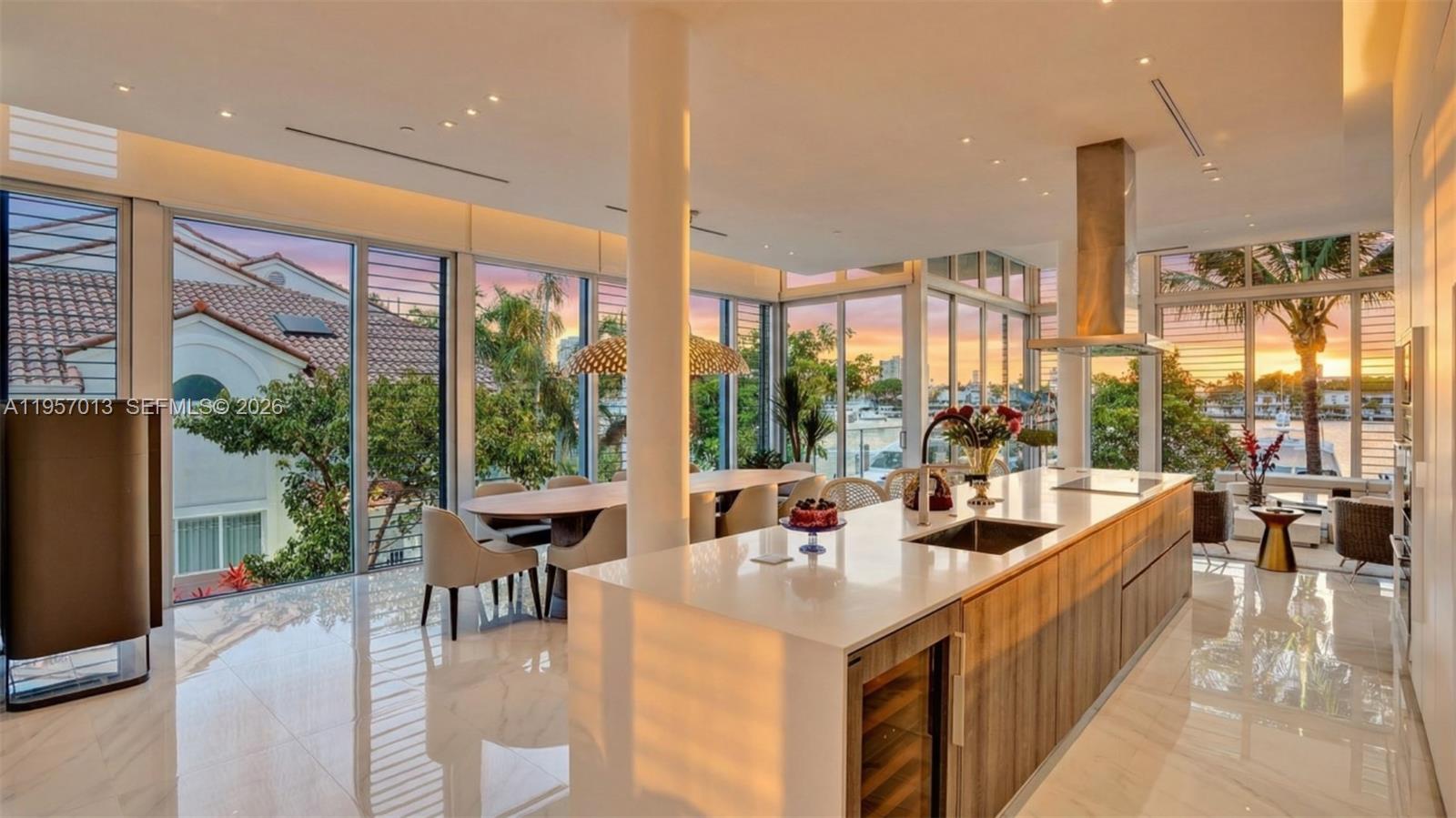 Photo of 3750 Yacht Club Dr  (3750), Aventura, Florida, 33180 - 