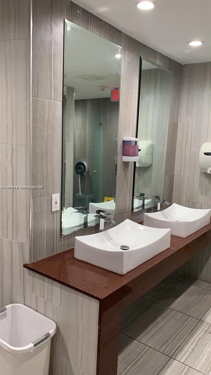 Photo of 3180 Ocean Dr #318 (318), Hallandale Beach, Florida, 33009 -