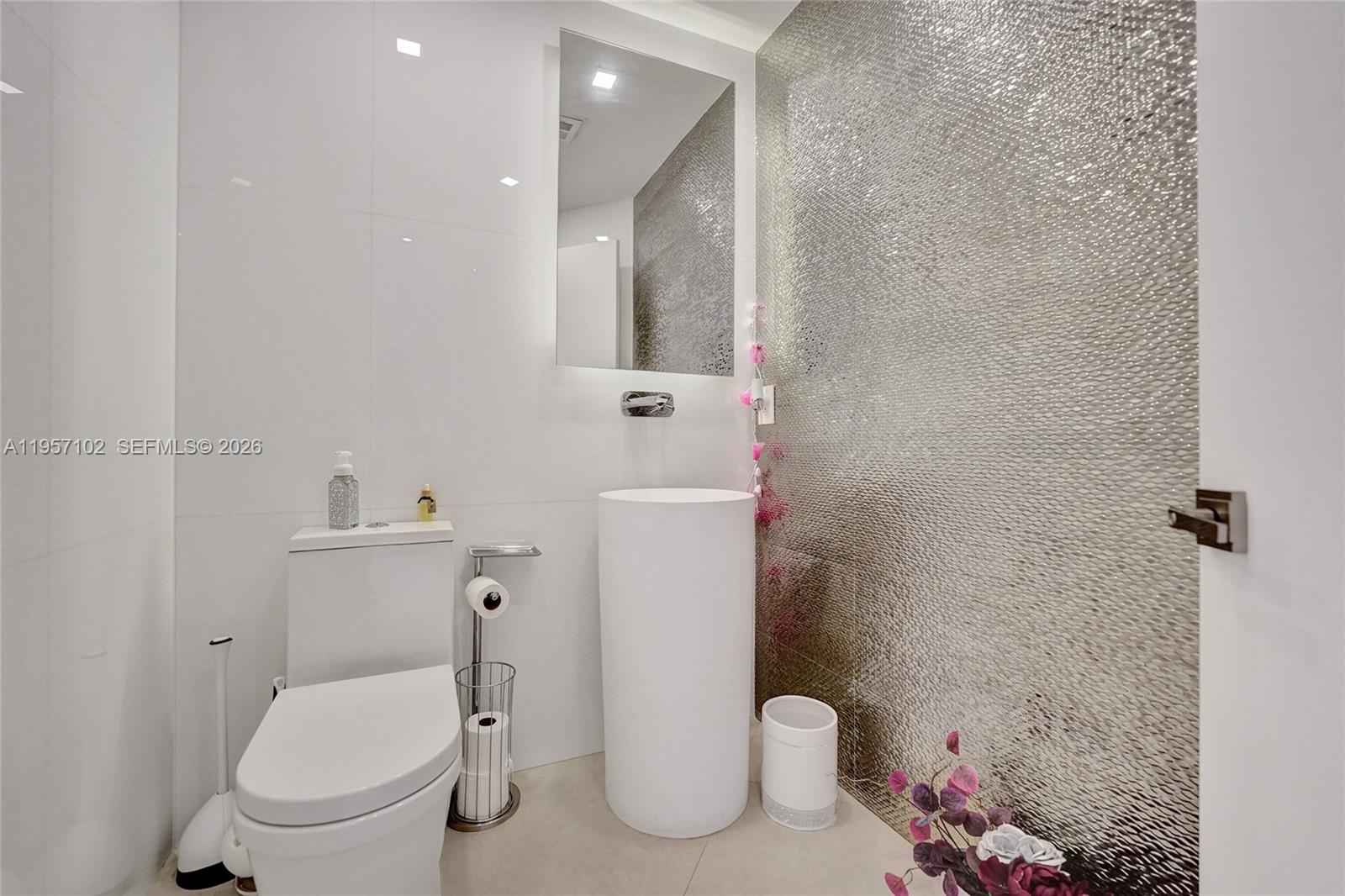 Photo of 21200 Point Place  #403, Aventura, Florida, 33180 - 