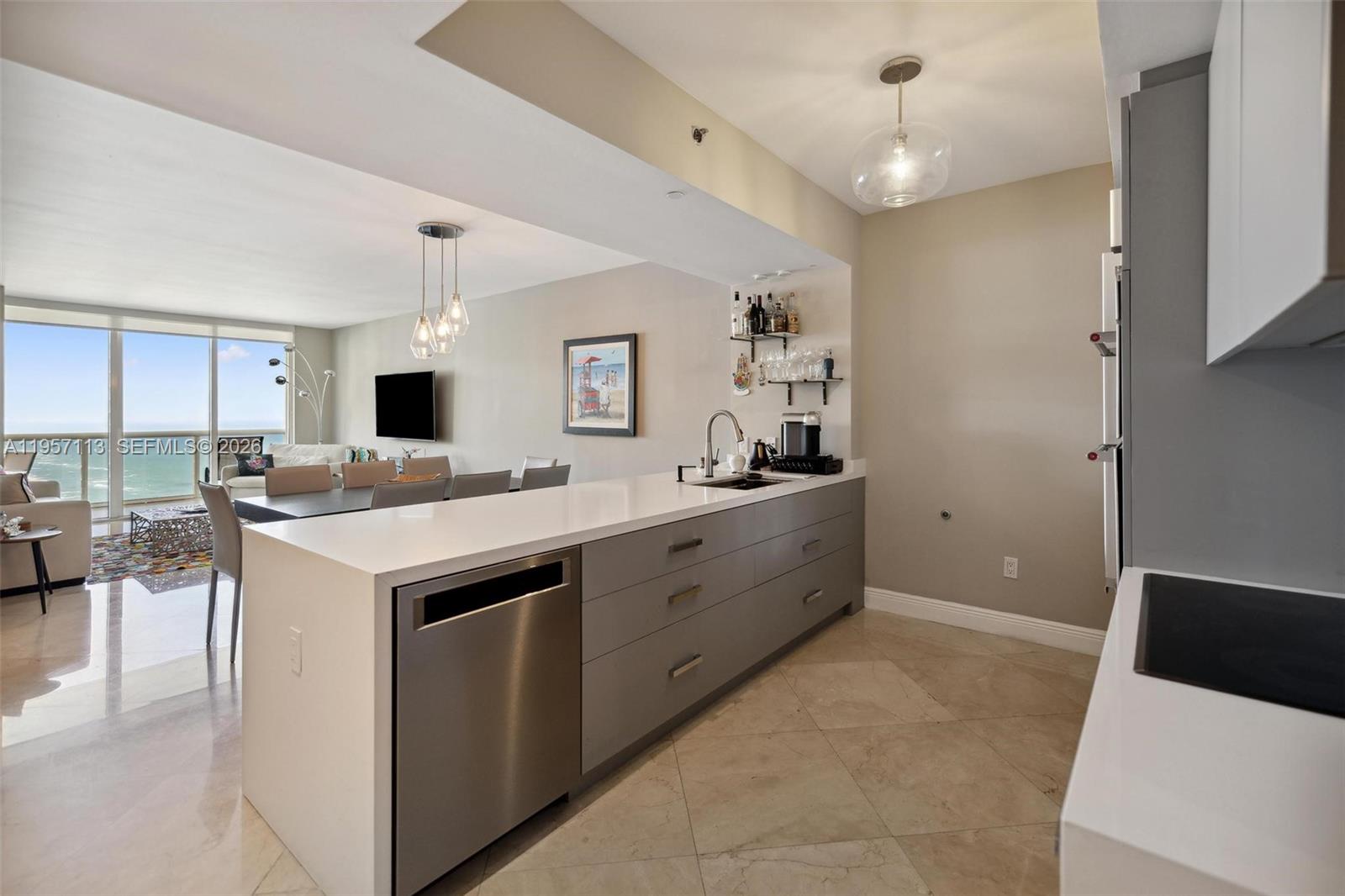 4211 3 / 2 1554 sq. ft. $ 2026-02-02 0 foto