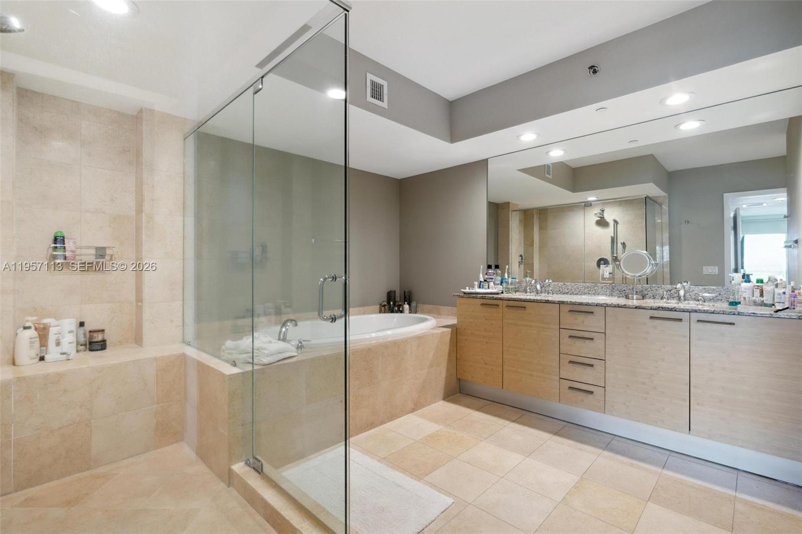 4211 3 / 2 1554 sq. ft. $ 2026-02-02 0 foto