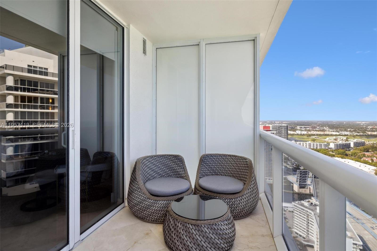 4211 3 / 2 1554 sq. ft. $ 2026-02-02 0 foto