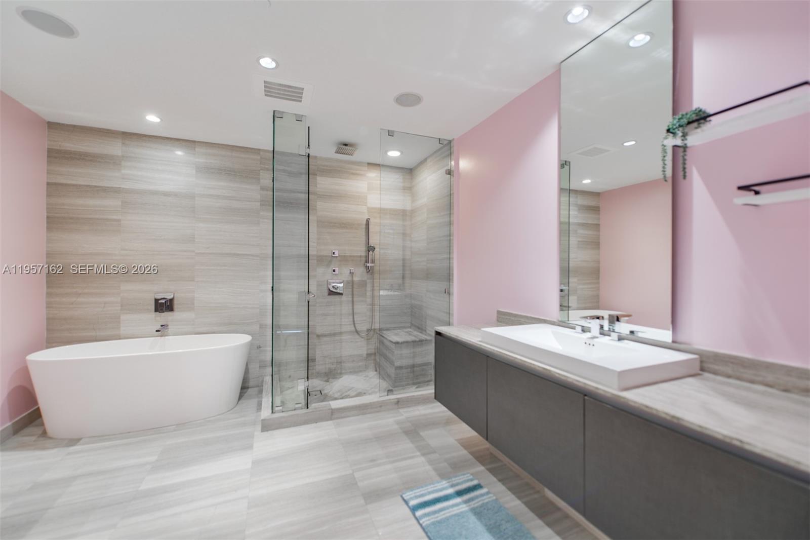 Photo of 3250 188th St  #404, Aventura, Florida, 33180 - 