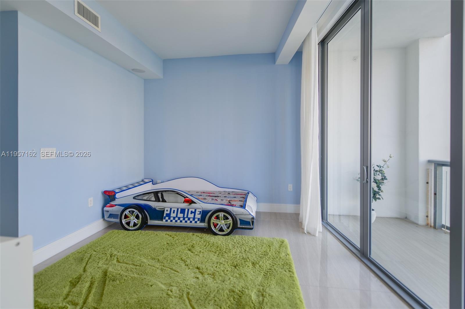 Photo of 3250 188th St  #404, Aventura, Florida, 33180 - 