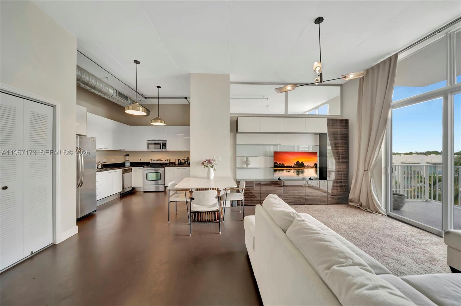 Photo of 2100 Van Buren St  #421, Hollywood, Florida, 33020 - 