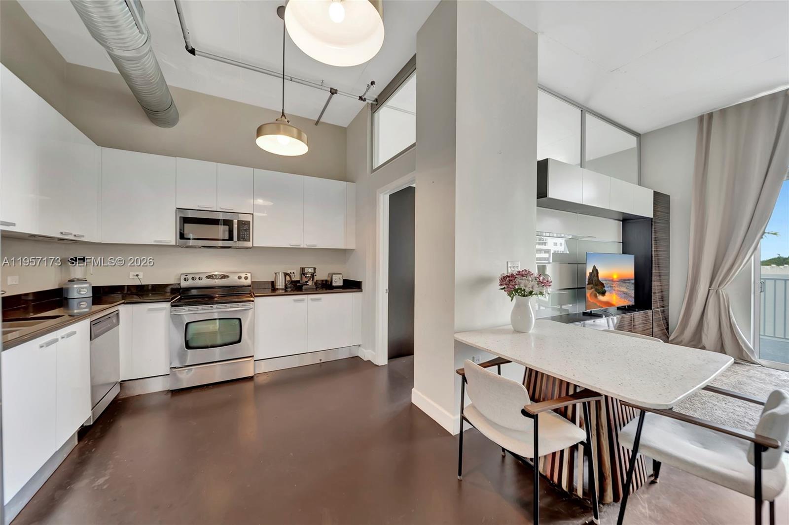 Photo of 2100 Van Buren St  #421, Hollywood, Florida, 33020 - 