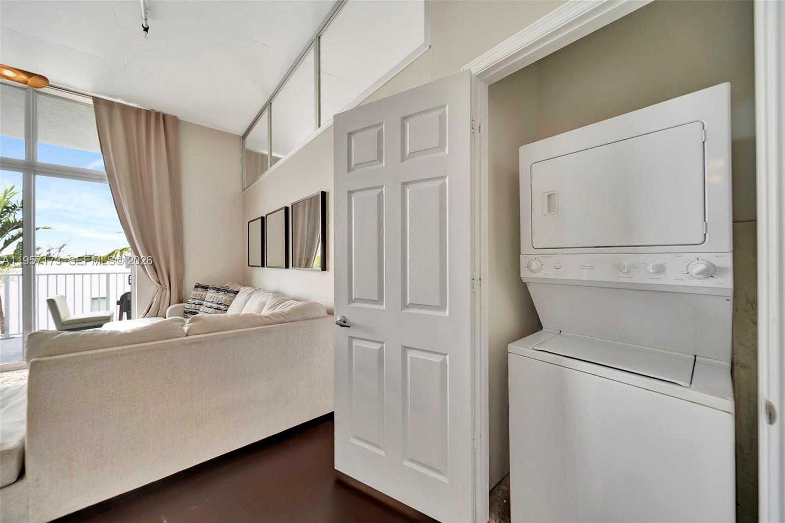 Photo of 2100 Van Buren St  #421, Hollywood, Florida, 33020 - 