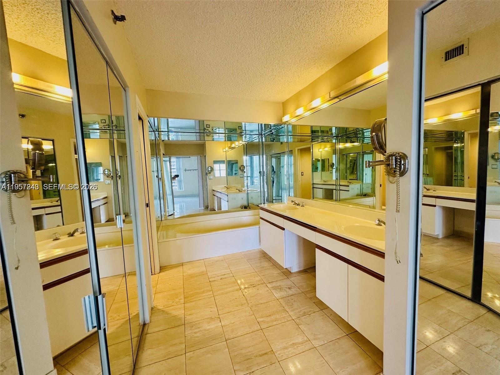 Photo of 3600 Mystic Pointe Dr  #1117, Aventura, Florida, 33180 - 