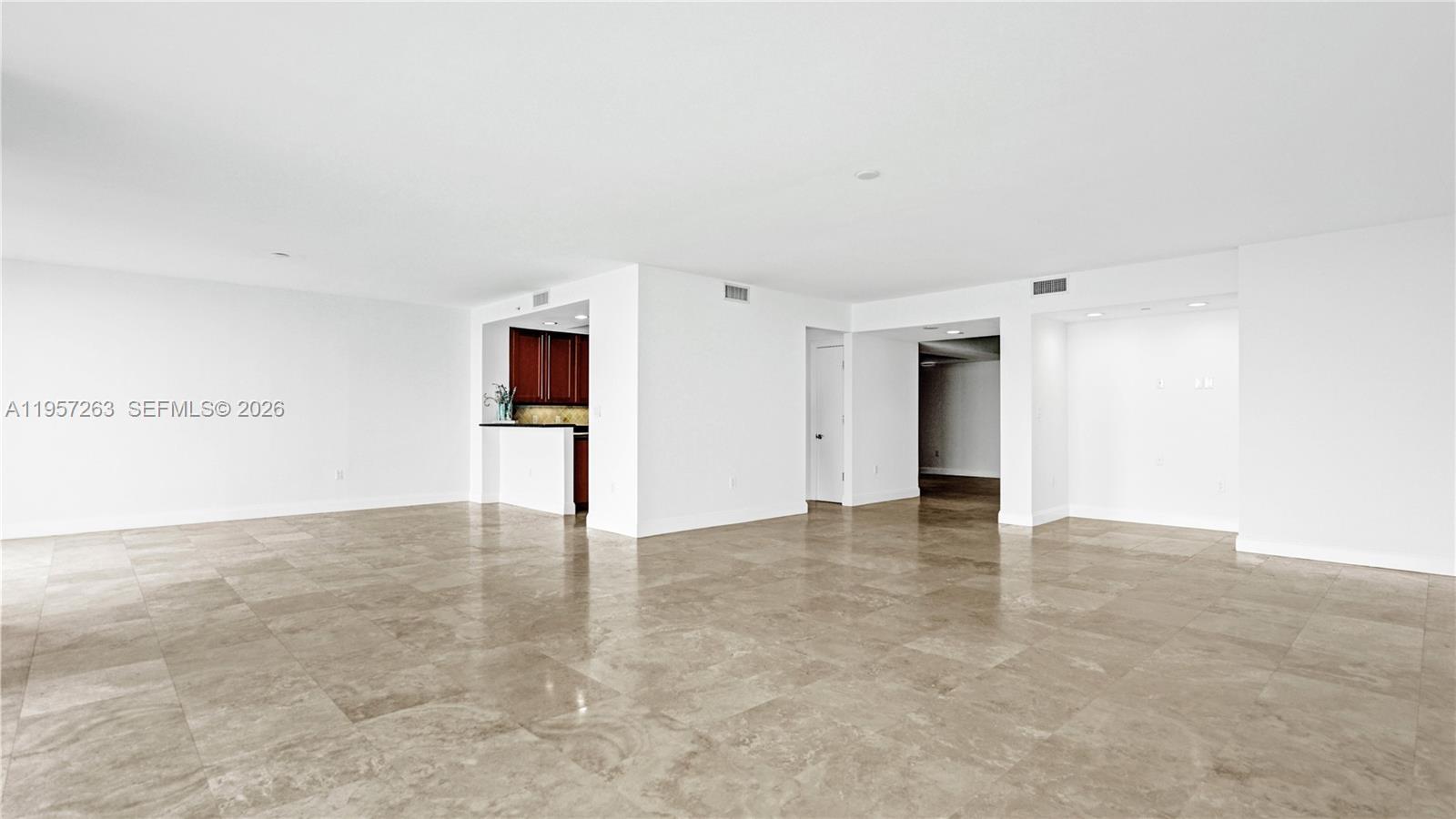 Photo of 20201 Country Club Dr  #1808, Aventura, Florida, 33180 - 