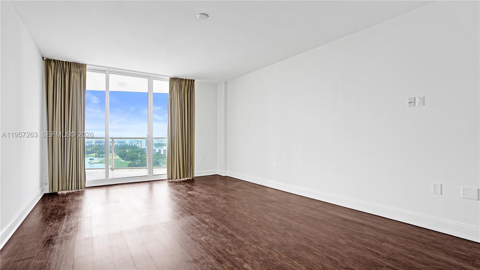 Photo of 20201 Country Club Dr  #1808, Aventura, Florida, 33180 - Master bedroom.
