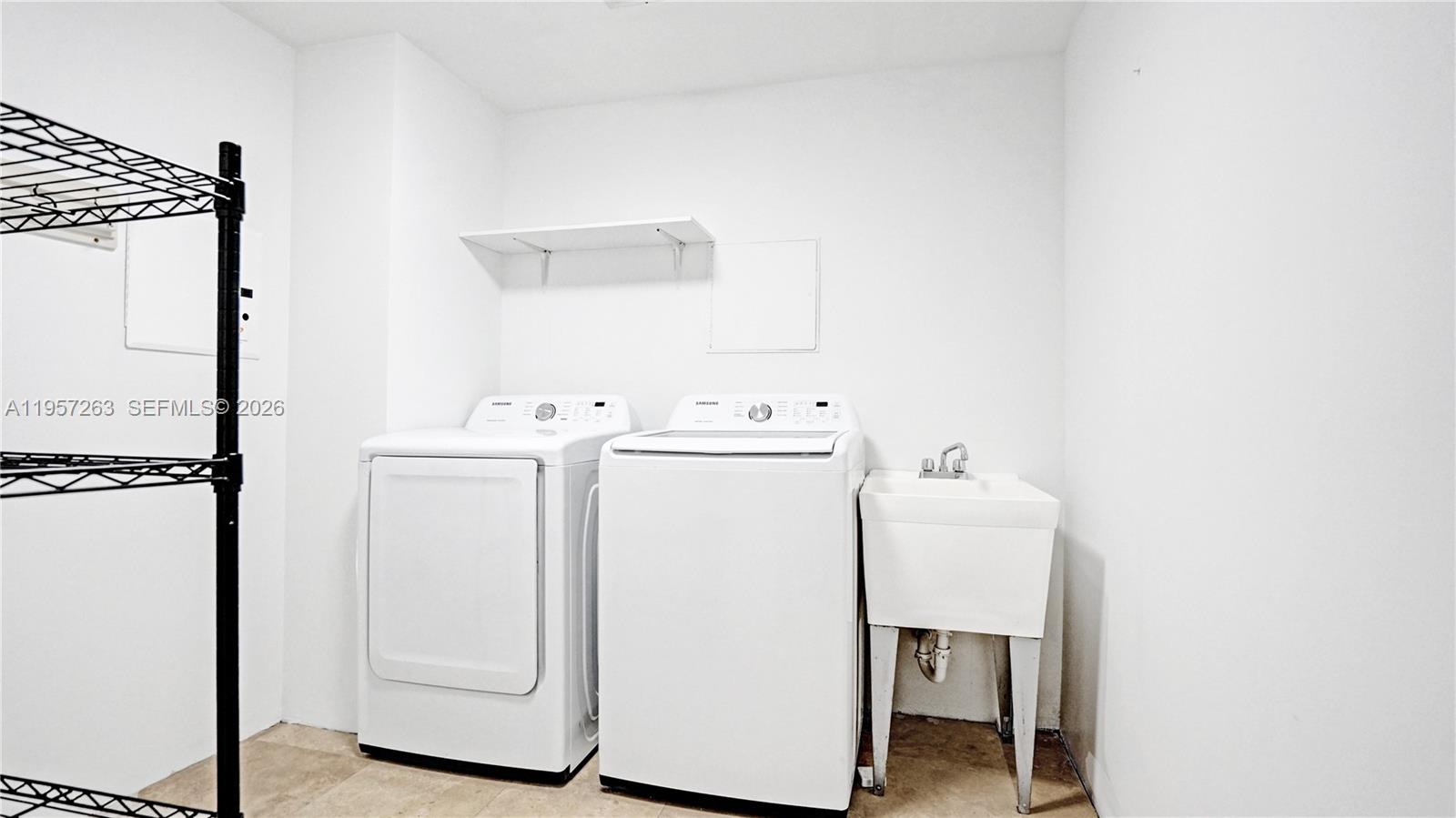 Photo of 20201 Country Club Dr  #1808, Aventura, Florida, 33180 - 