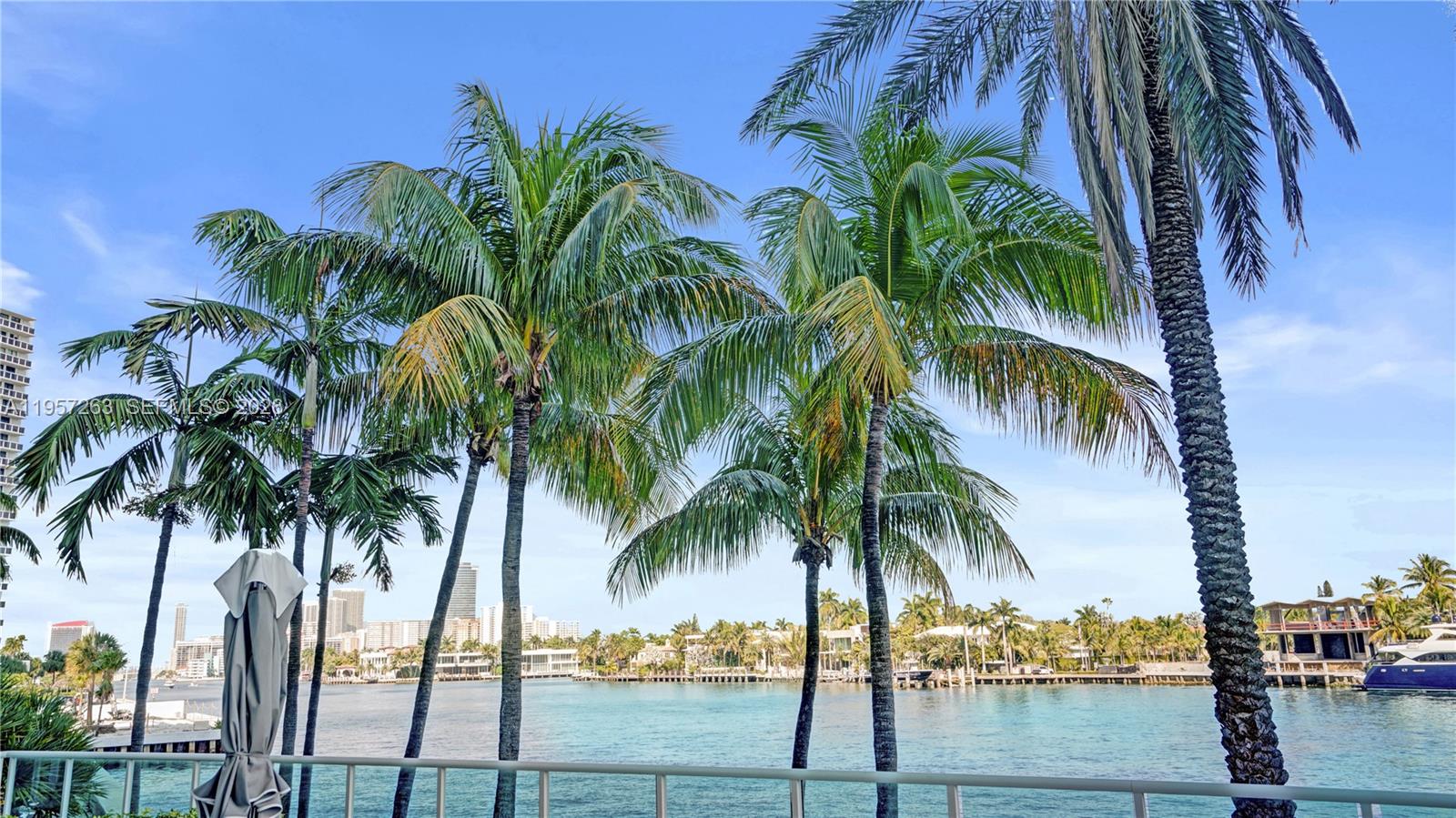 Photo of 20201 Country Club Dr  #1808, Aventura, Florida, 33180 - 