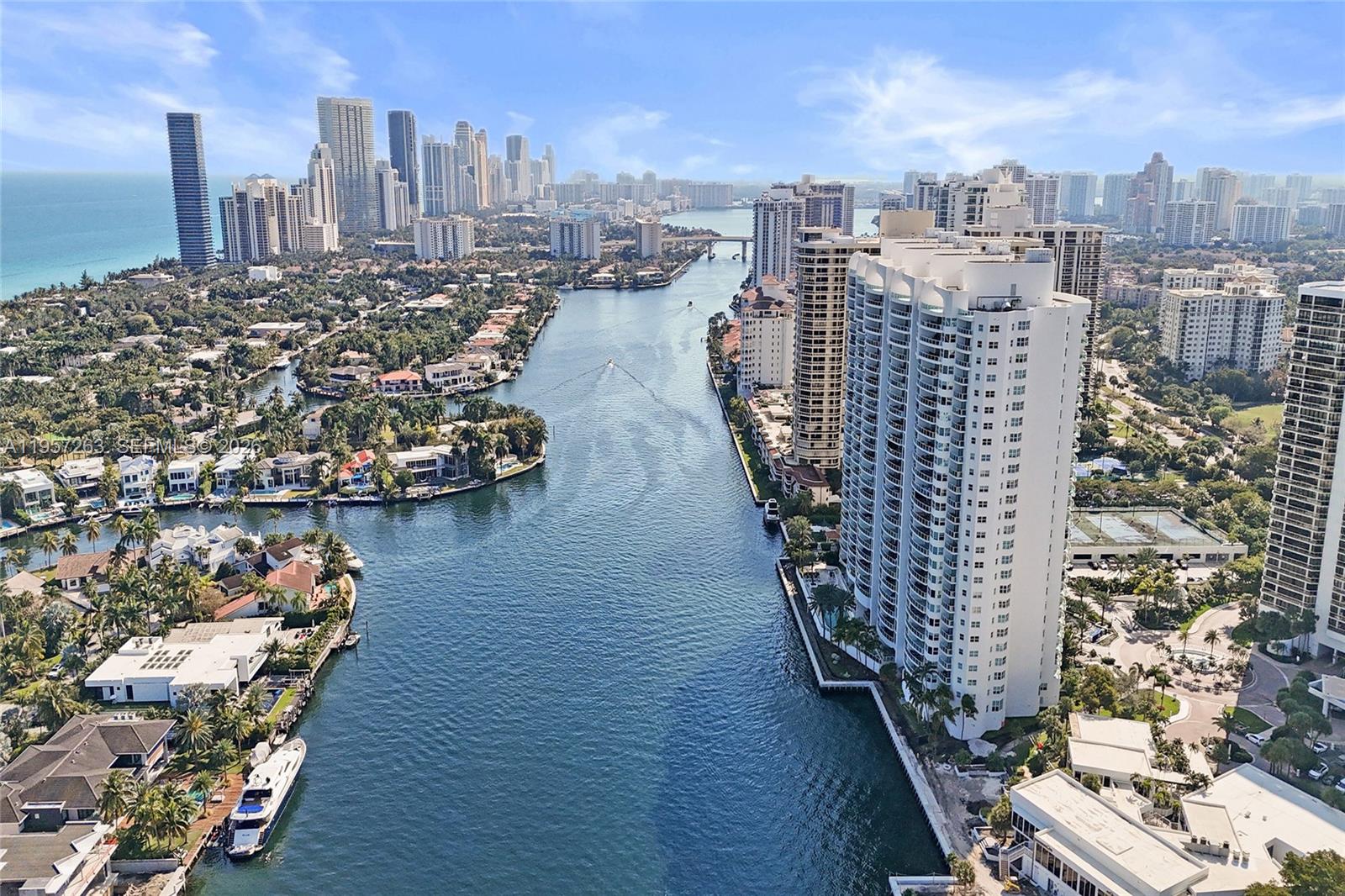 Photo of 20201 Country Club Dr  #1808, Aventura, Florida, 33180 - 