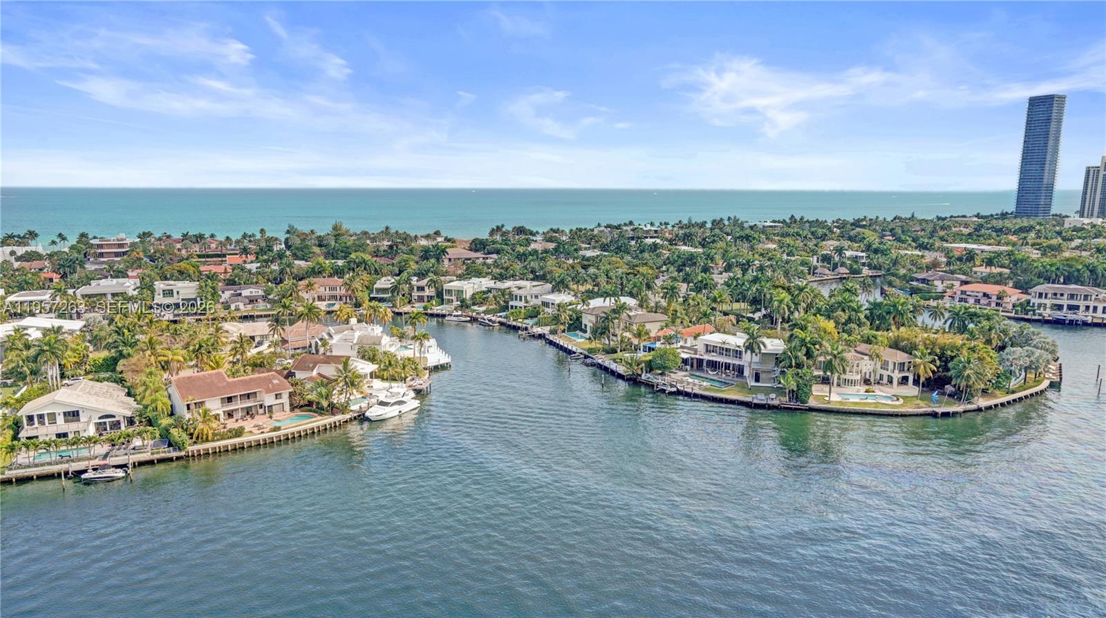 Photo of 20201 Country Club Dr  #1808, Aventura, Florida, 33180 - 