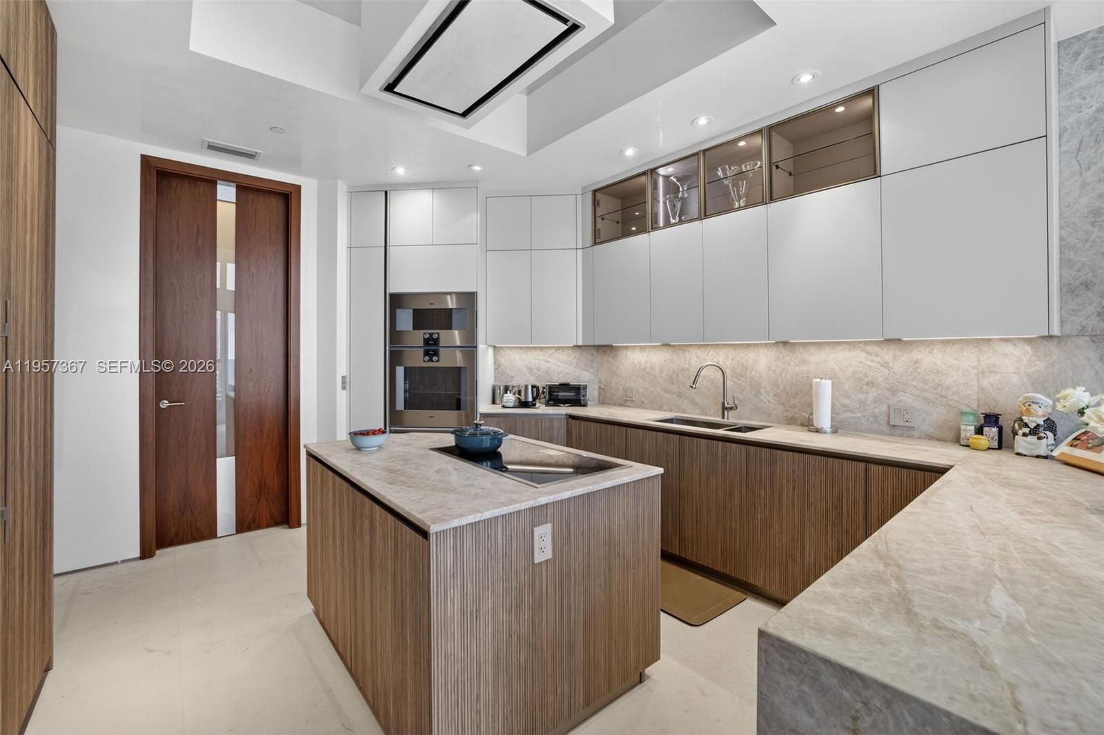 PH-1 5 / 5 4930 sq. ft. $ 2026-02-02 0 Photo