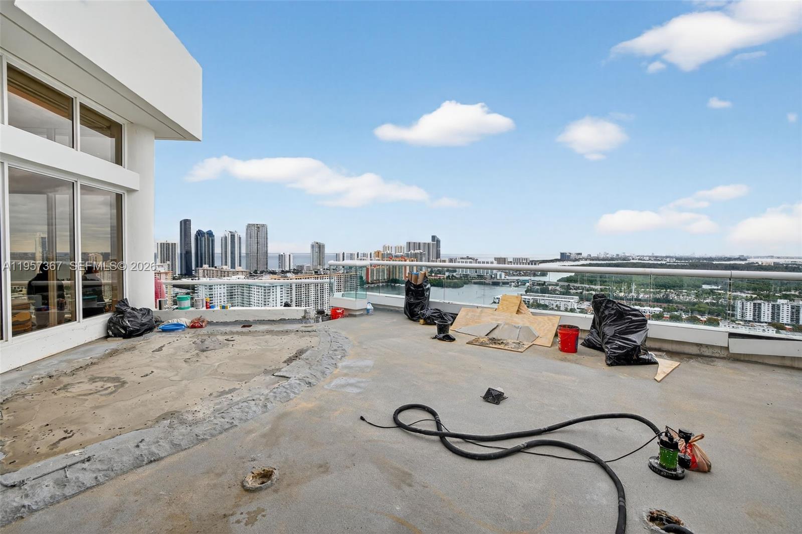 PH-1 5 / 5 4930 sq. ft. $ 2026-02-02 0 Photo