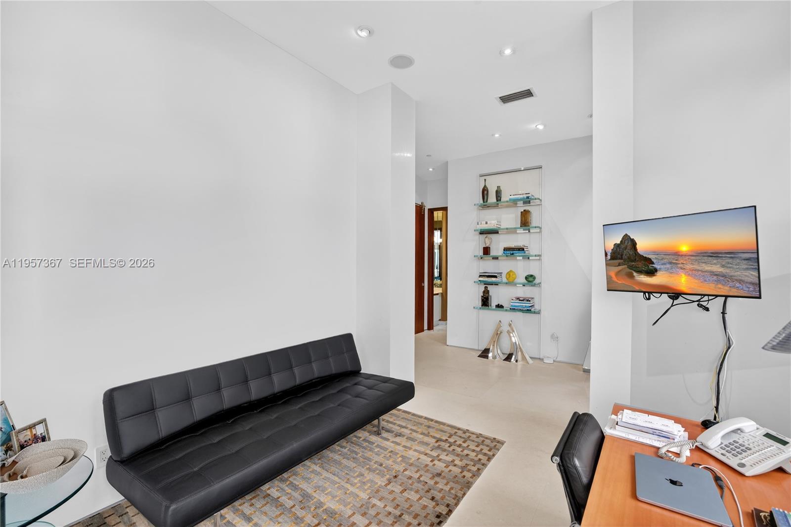 PH-1 5 / 5 4930 sq. ft. $ 2026-02-02 0 Photo