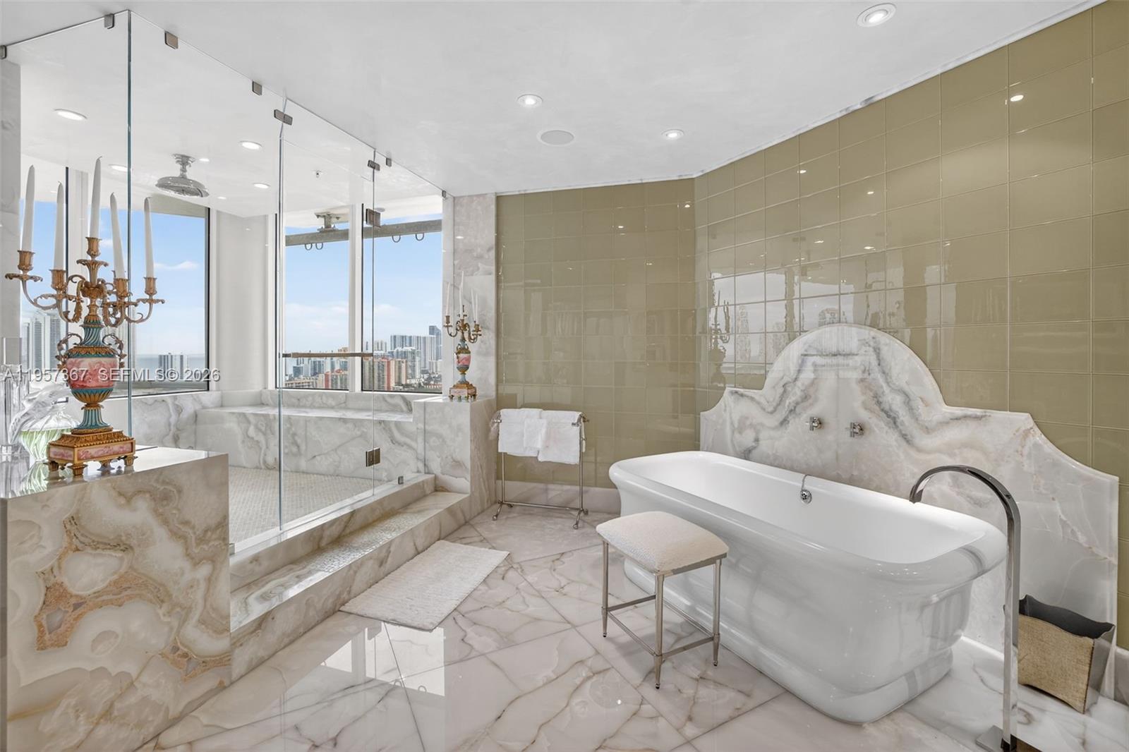 PH-1 5 / 5 4930 sq. ft. $ 2026-02-02 0 Photo