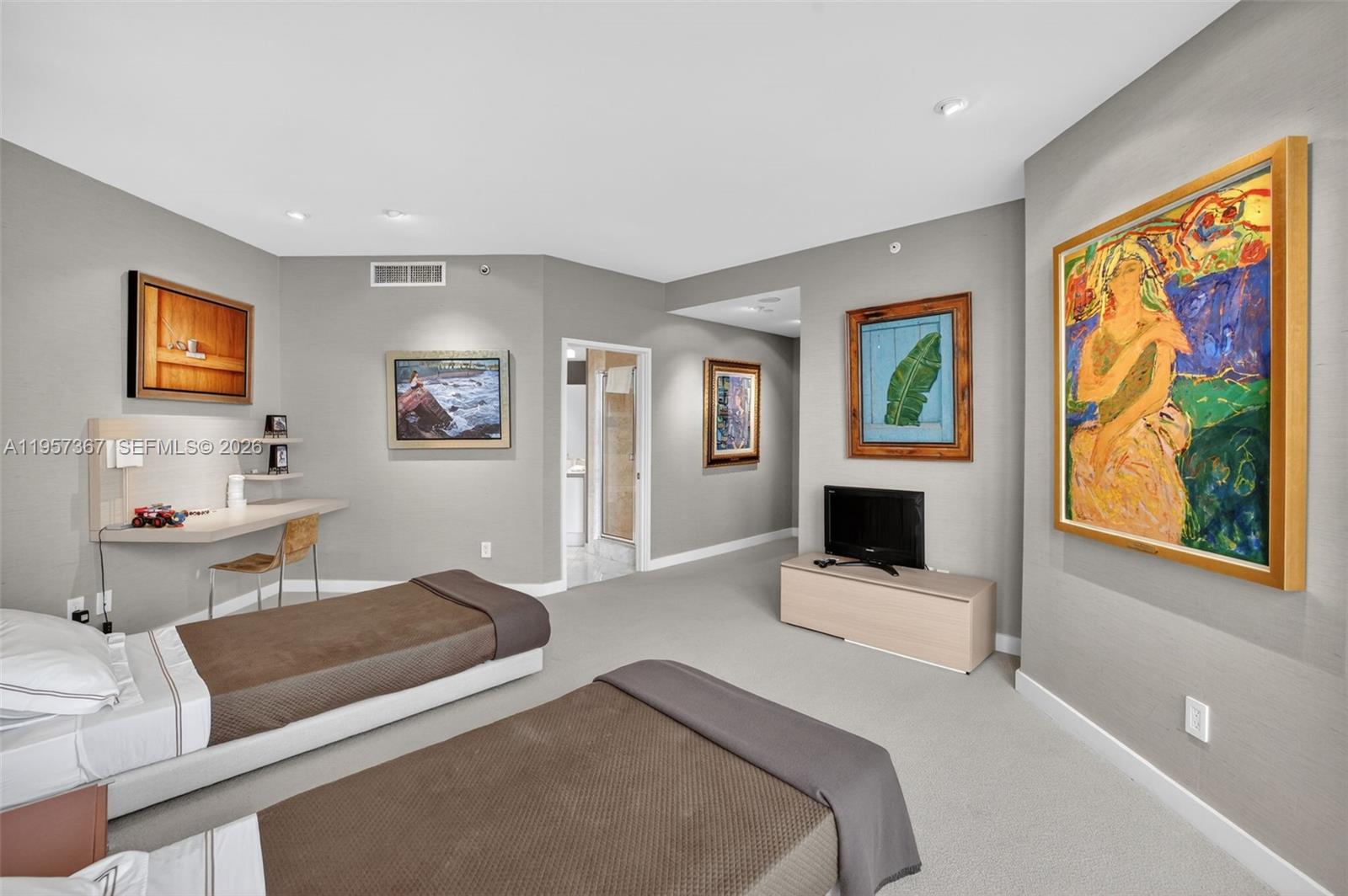 PH-1 5 / 5 4930 sq. ft. $ 2026-02-02 0 Photo