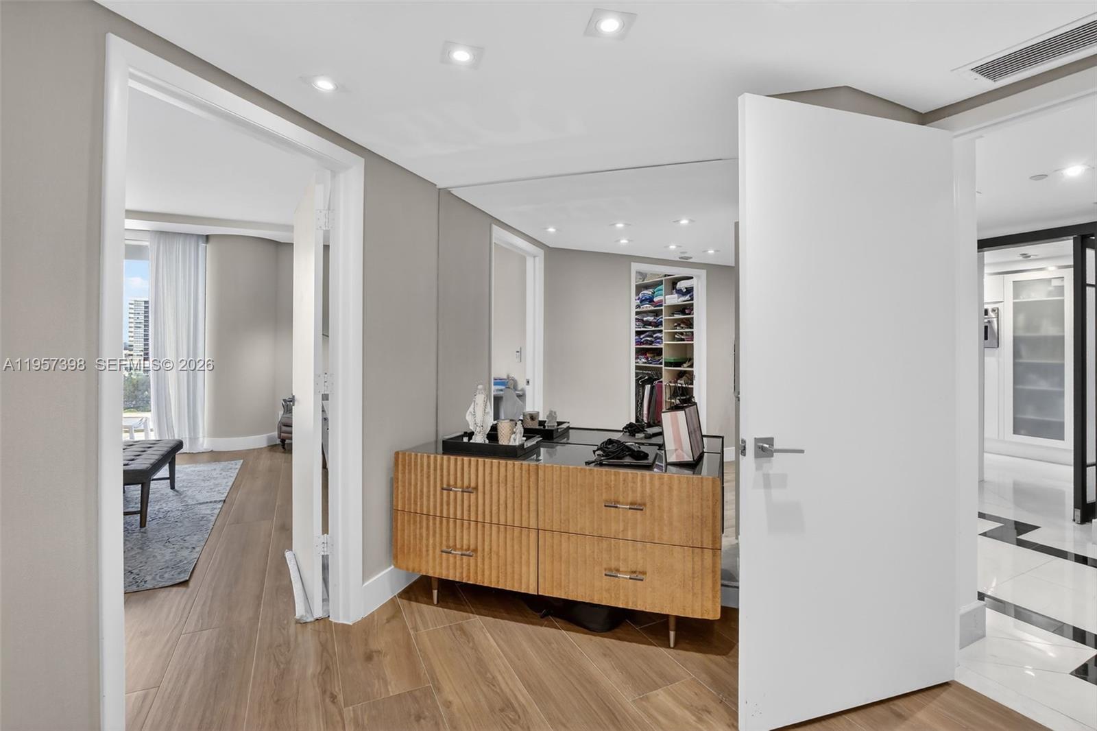 See details 1109 3 / 3 2730 sq. ft. $ 2026-02-02 0 Photo