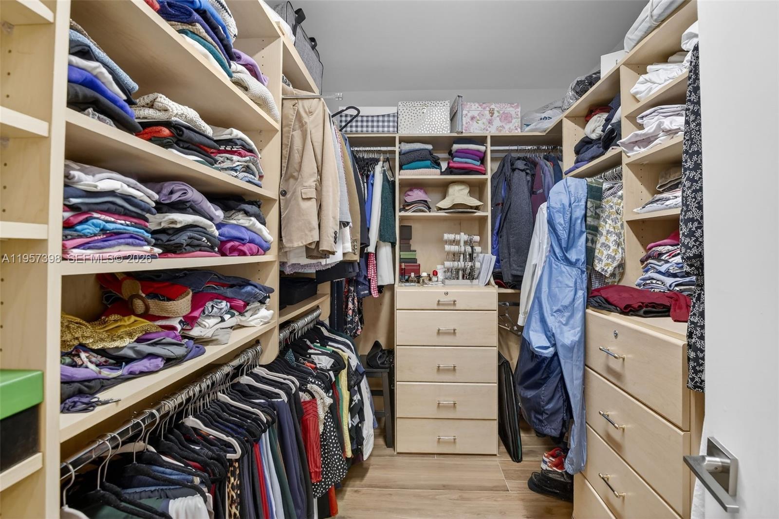 See details 1109 3 / 3 2730 sq. ft. $ 2026-02-02 0 Photo