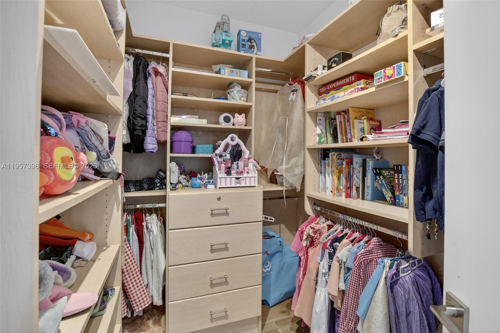 See details 1109 3 / 3 2730 sq. ft. $ 2026-02-02 0 Photo